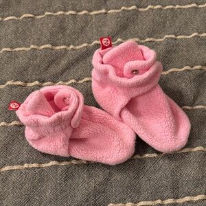 Zutano pink fleece booties 18m